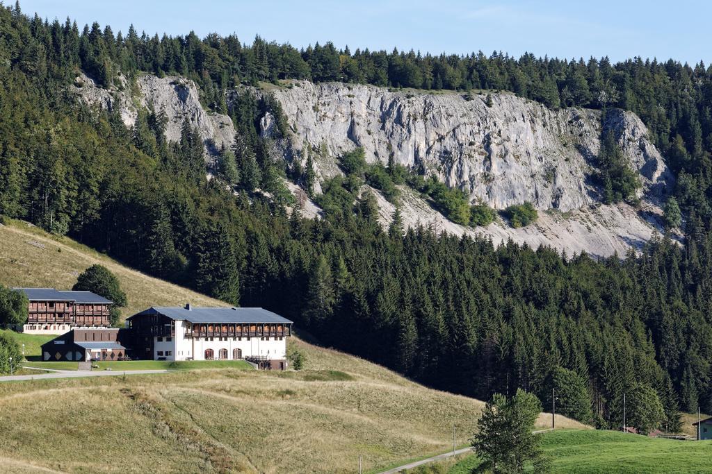 Hotel Club Le Risoux Bois-dʼAmont Екстериор снимка