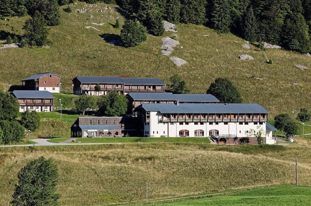 Hotel Club Le Risoux Bois-dʼAmont Екстериор снимка
