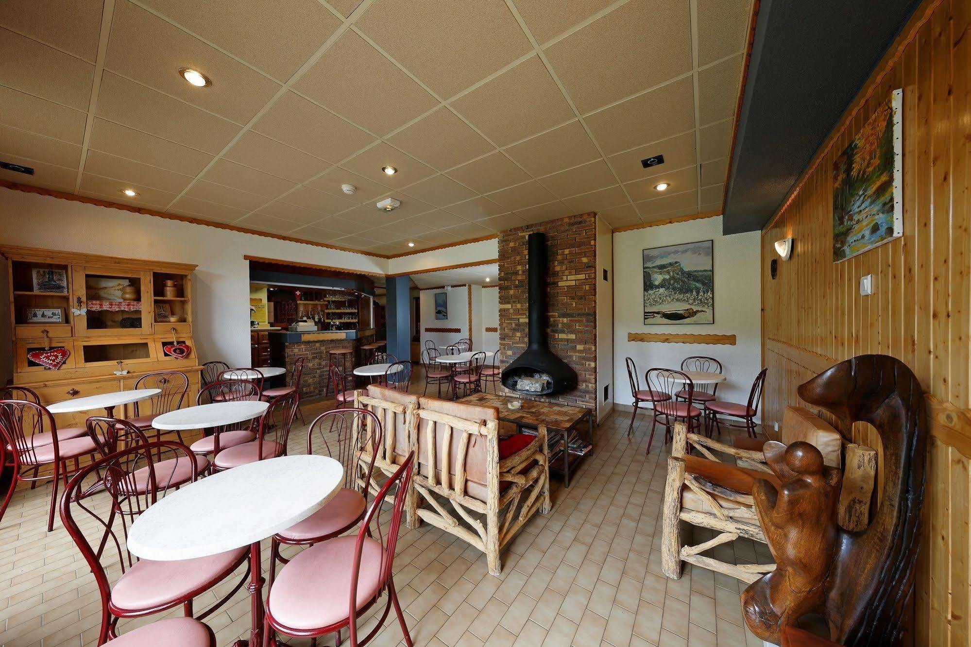 Hotel Club Le Risoux Bois-dʼAmont Екстериор снимка